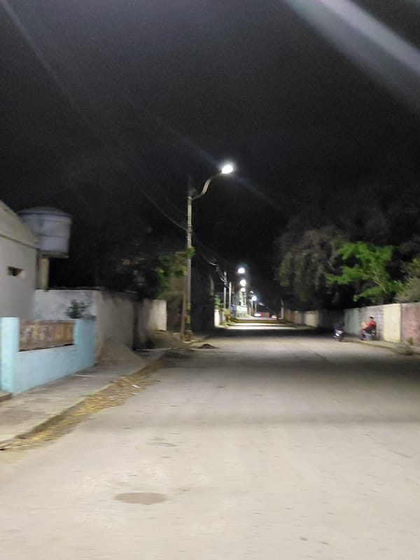 Late-night street walk through Santa Ana, Venezuela neighborhood