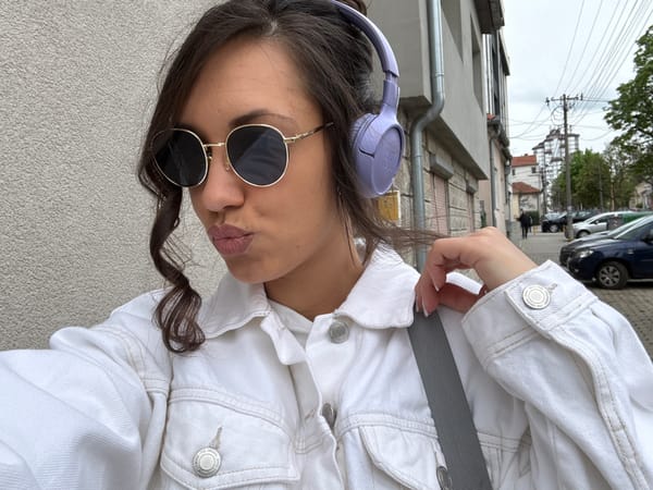 Young woman photographed in urban Kragujevac, Serbia