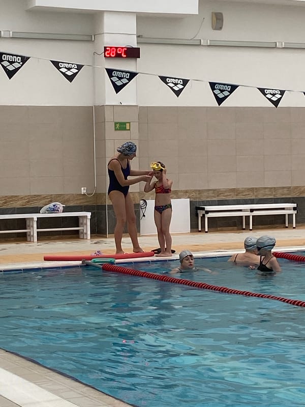 Morning fitness activities documented at Yekaterinburg recreational facilities