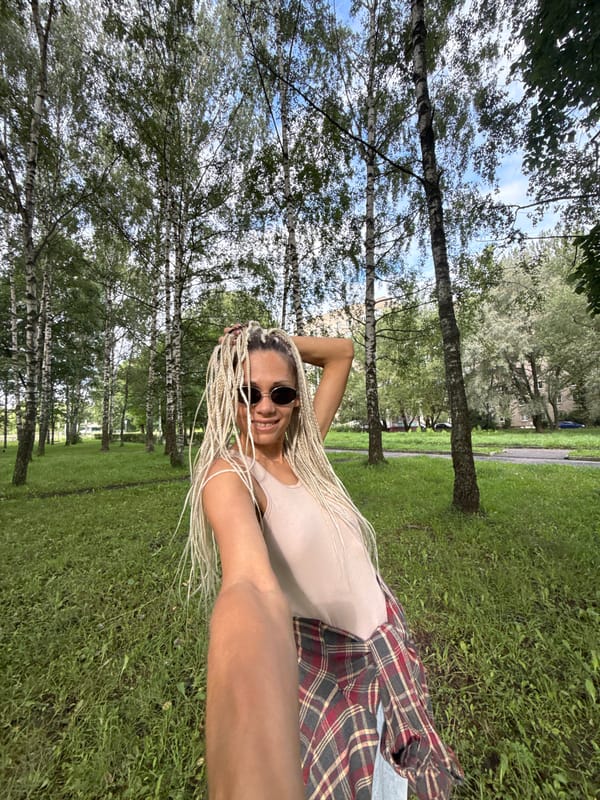 Candid park and forest poses, same look, two angles