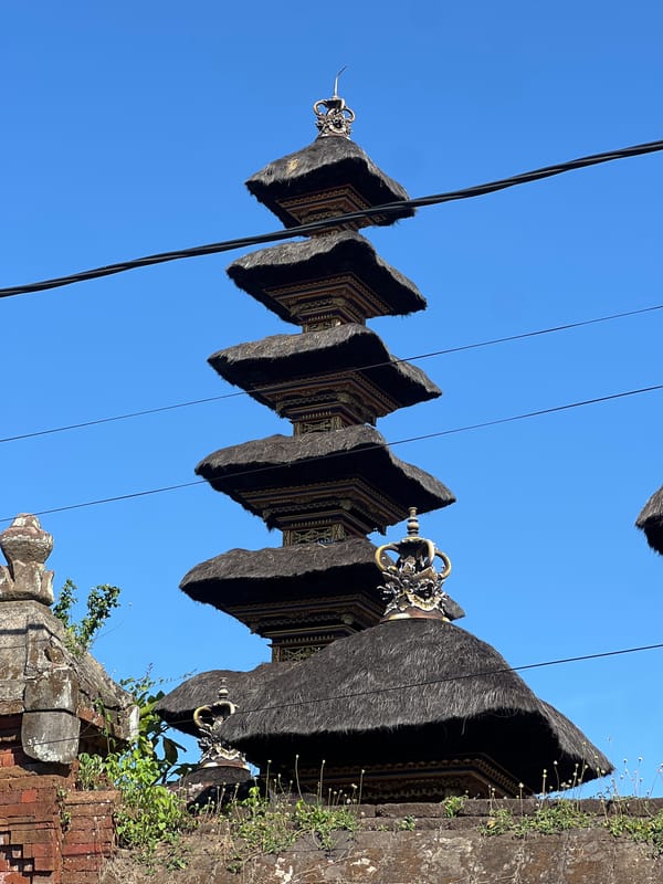 Street life and temple scenes through Sukawati on a Bali morning