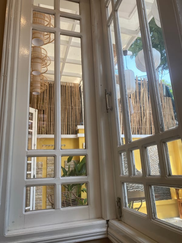 Laid-back morning at a cozy Đà Nẵng café