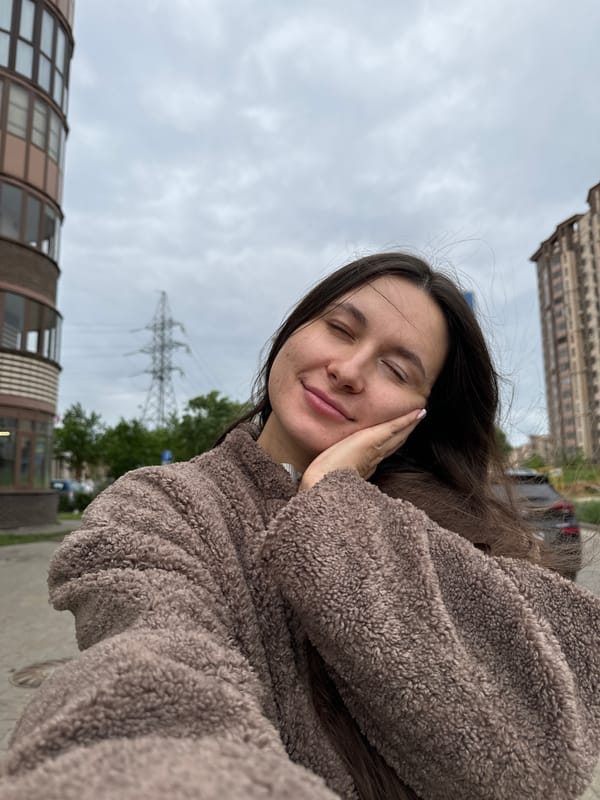 Mother and toddler enjoy afternoon outing in Odintsovo