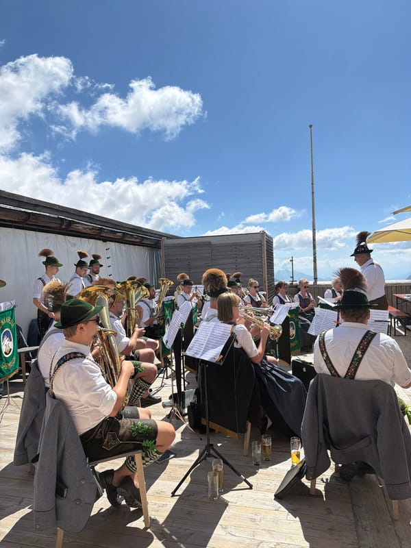 Bavarian music and mountain scenery in Garmisch-Partenkirchen