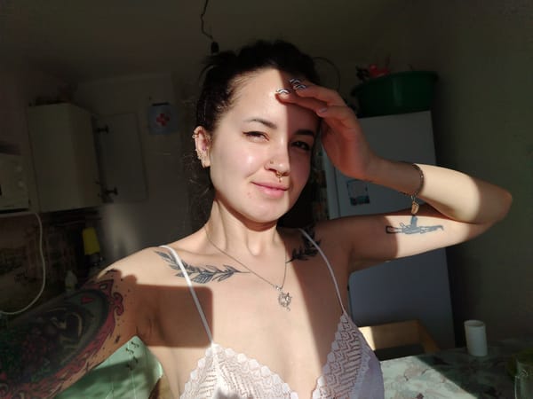 Morning domestic moments captured in Noviy household