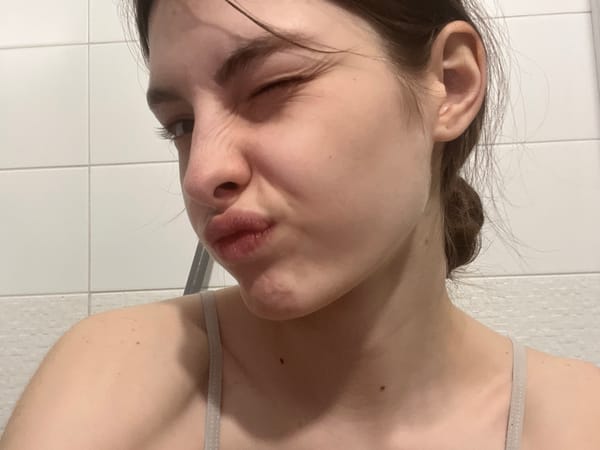 Woman takes bathroom selfies in Saint Petersburg