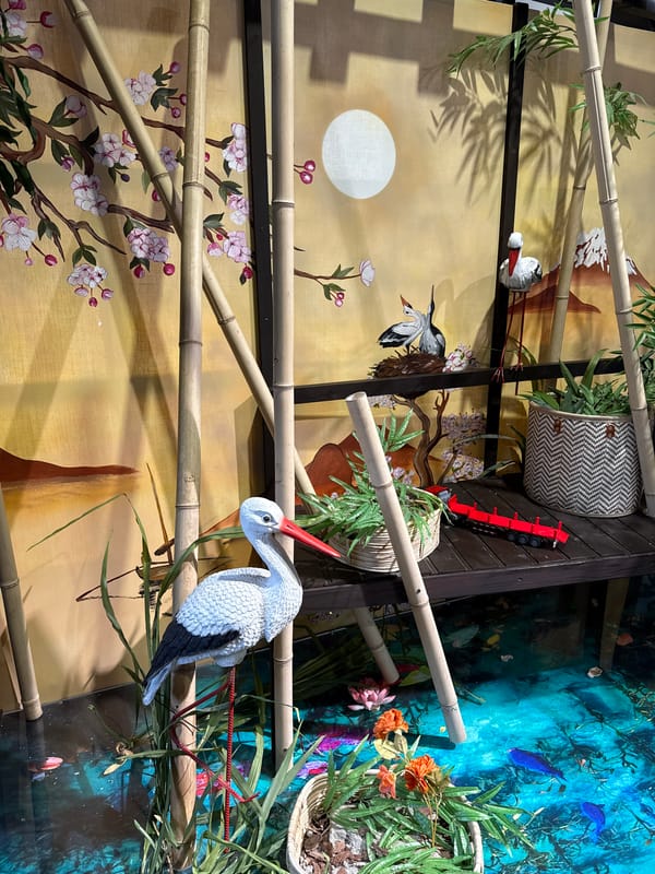 Indoor scenes with East Asian decor documented over seven minutes