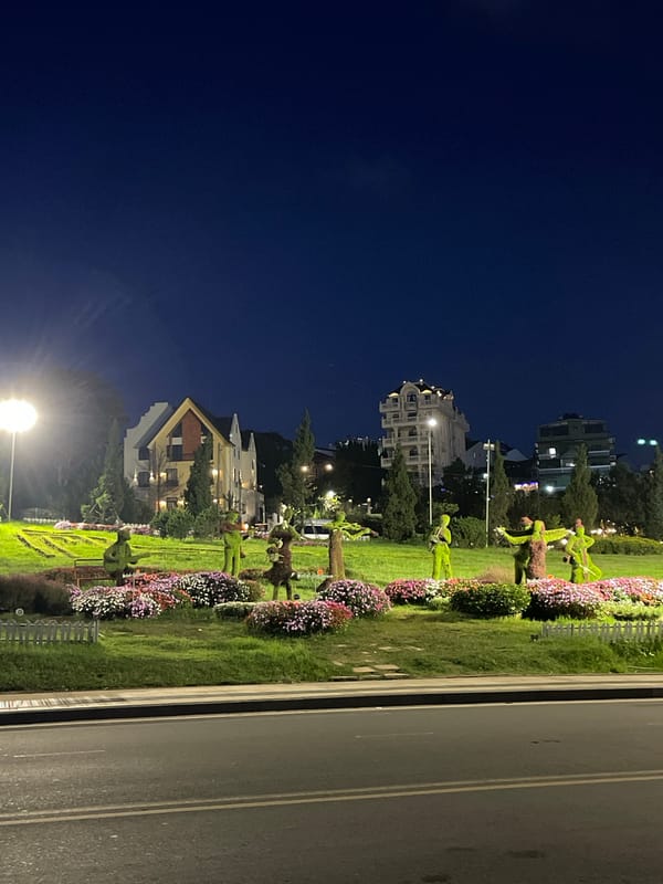 Day-night street life documented across Da Lat, Vietnam