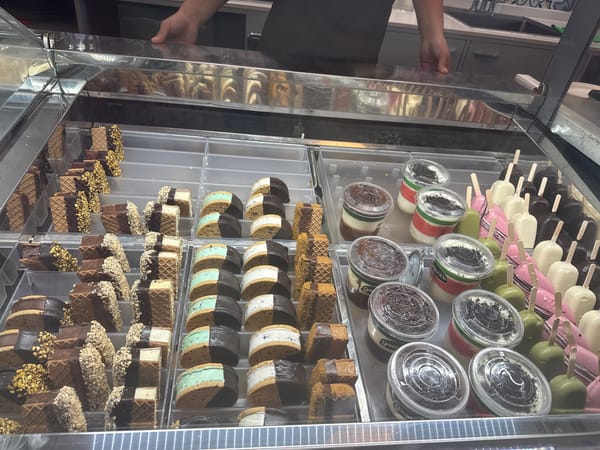 Evening scenes captured at Naples Florida gelato shop district