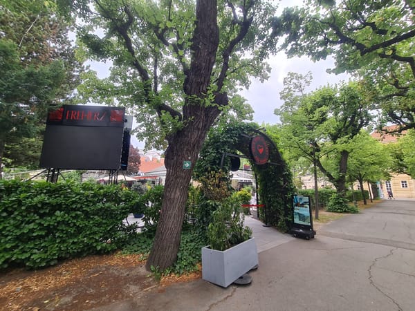 Morning walk through Vienna's medical campus and surrounding streets