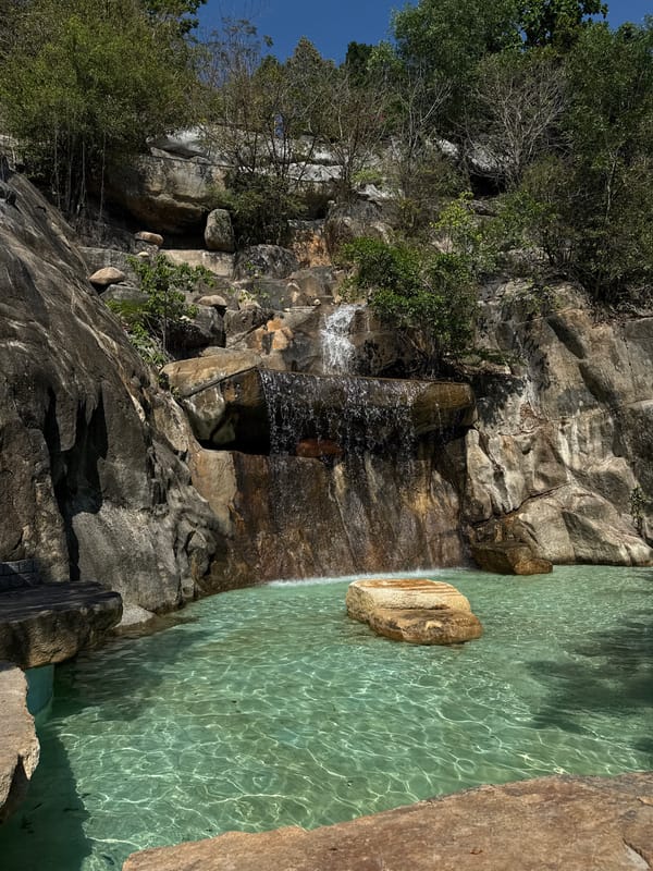 Water recreation scenes documented in Tay Nha Trang Ward
