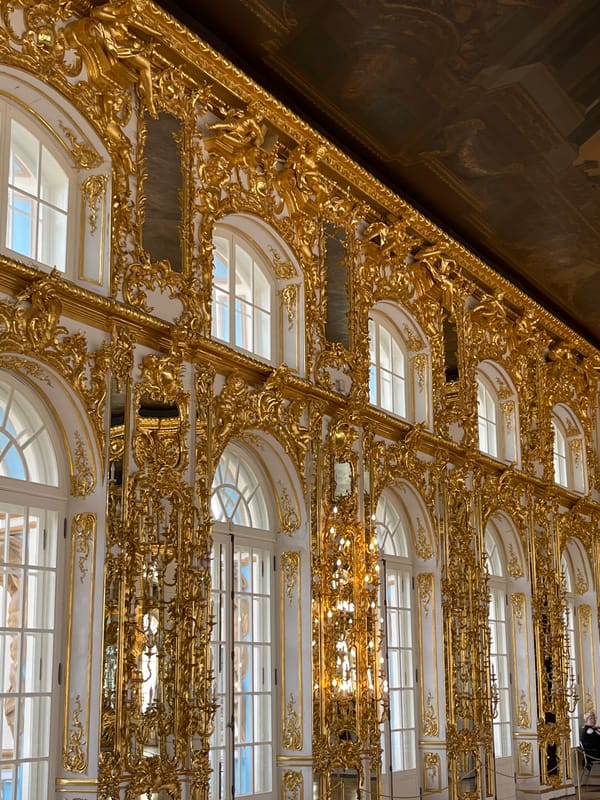 St. Petersburg architectural landmarks documented by witnesses Sunday afternoon