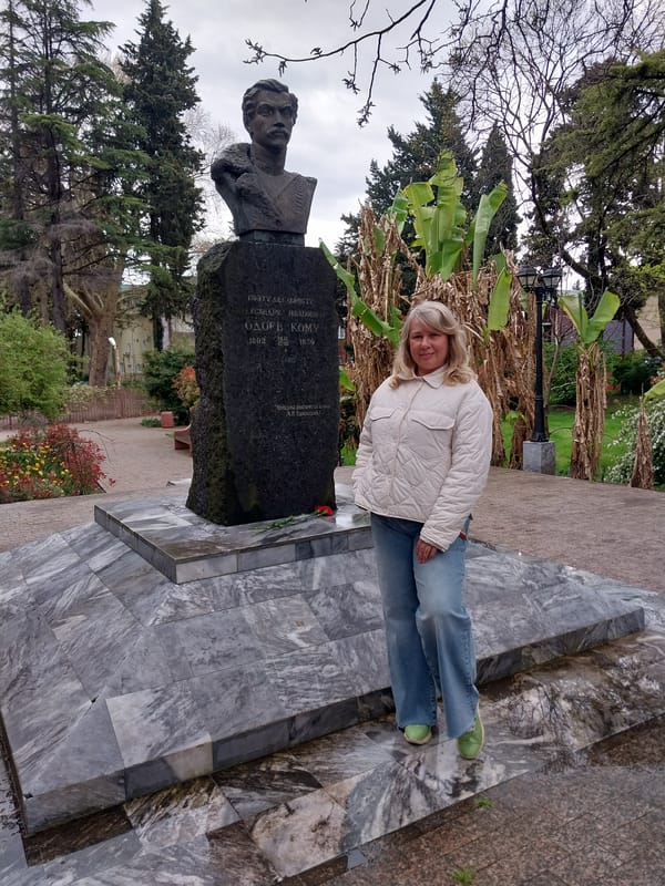 Woman visits Alexander Odoevsky poet monument in Sochi