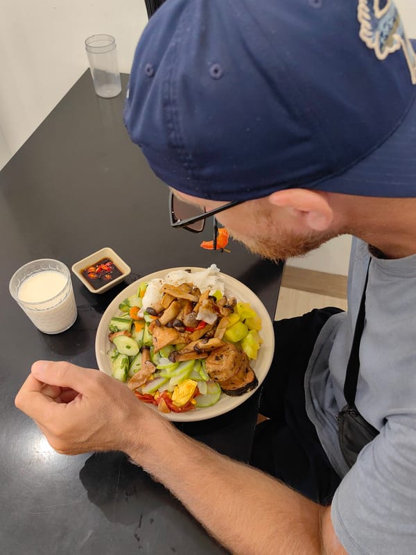 Early morning dining captured at Hong Gai Ward restaurant