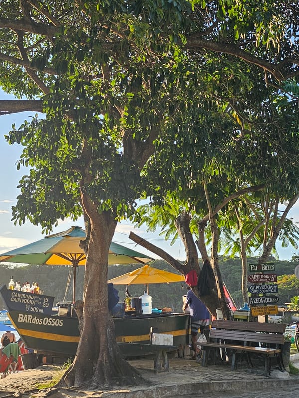 Daily life scenes documented in Búzios beach town