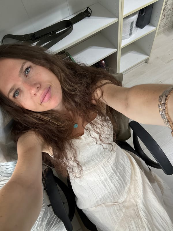 Steakhouse lunch in Moscow, selfies and tableside service