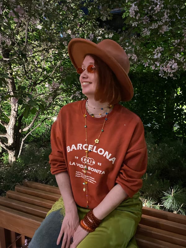 Evening stroll along Yekaterinburg riverfront captures colorful Barcelona fan
