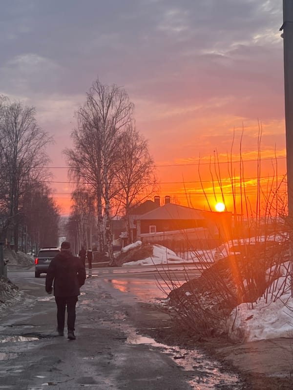Sunset street scene captured in Votkinsk, Russia