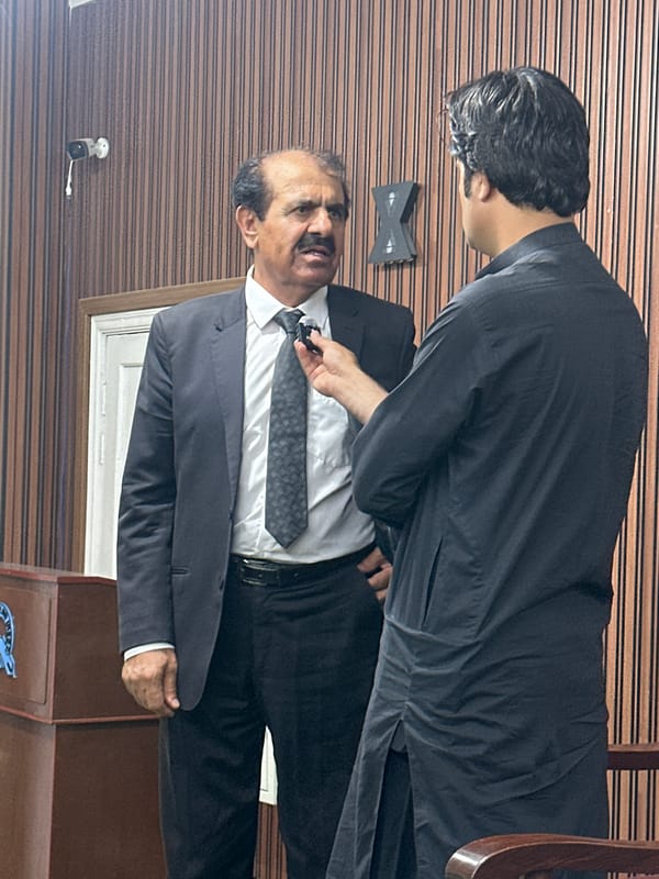 Press interviews and street scenes in Quetta City