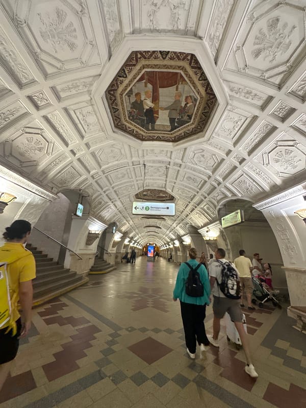 Tourist documents ornate Moscow Metro stations over hour-long journey