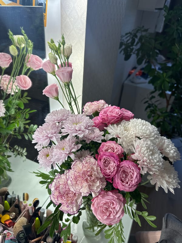 Quiet domestic moments documented across Krasnoyarsk morning hours