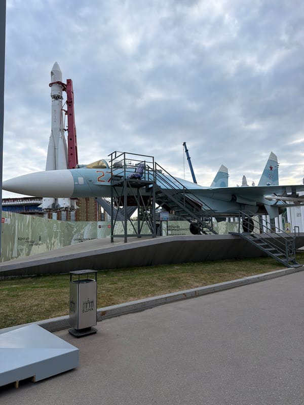 Su-27 fighter jet on outdoor display in Moscow