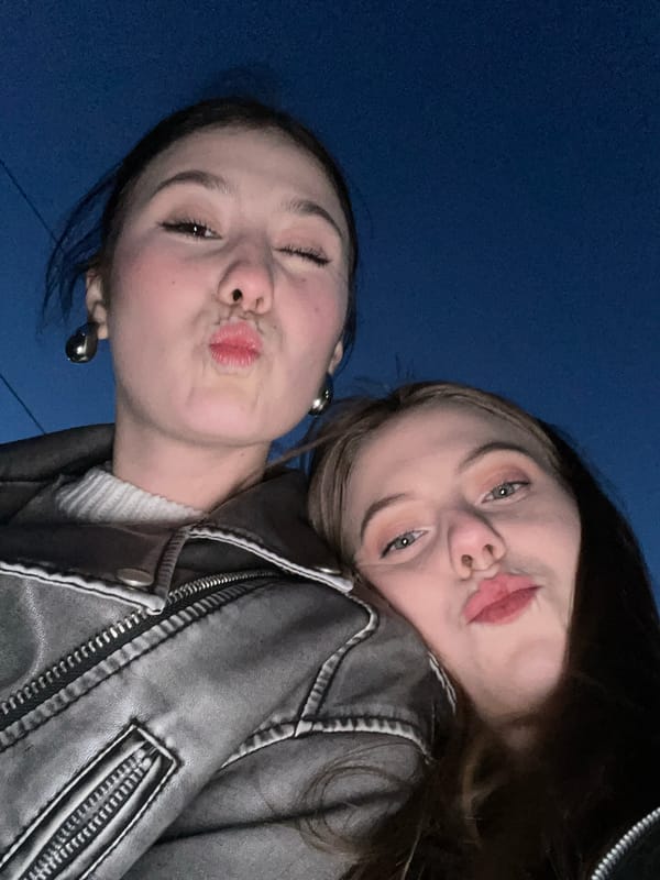 Friends pose for photos in Фоки, Russia