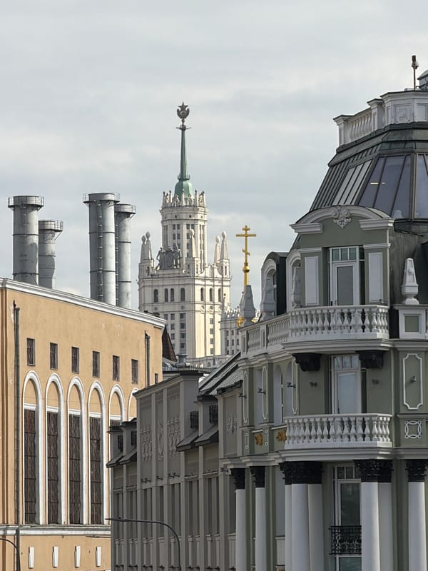 Moscow landmarks and public sculptures documented by witnesses