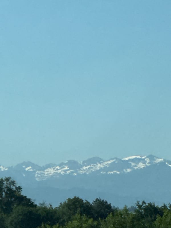 Hazy mountain landscape observed in Saint-Élix-le-Château, France