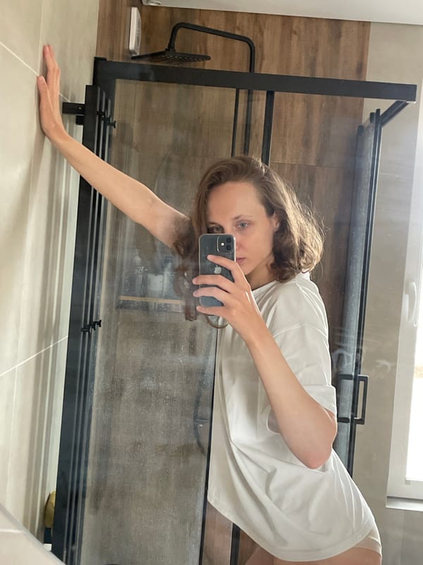 Woman takes multiple bathroom selfies in Подшивалово, Russia