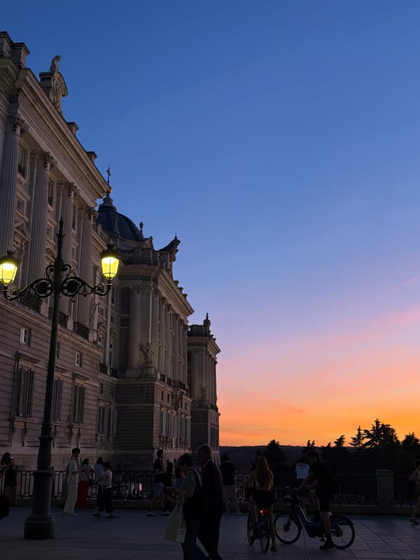 Evening sunset documented at Madrid's Royal Palace