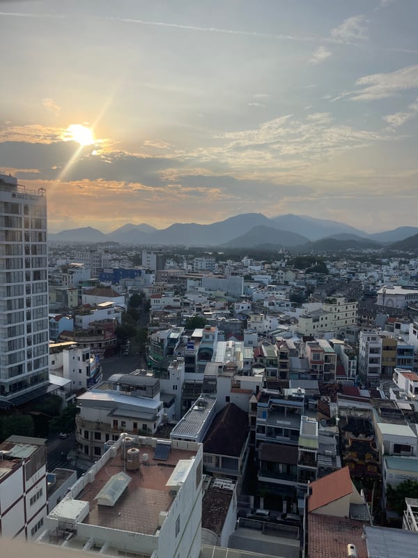 Daily life and sunset views in Nha Trang apartment