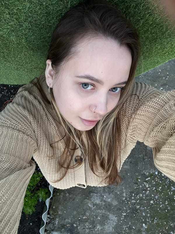 Woman photographed multiple times in Russian village over 30 minutes