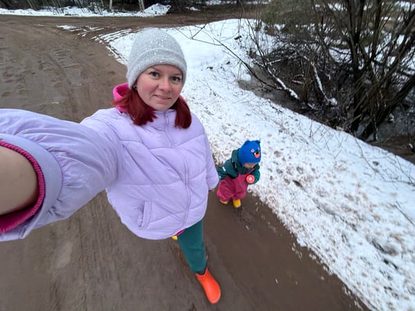 Family winter walk captured in rural Chaikovsky, Russia