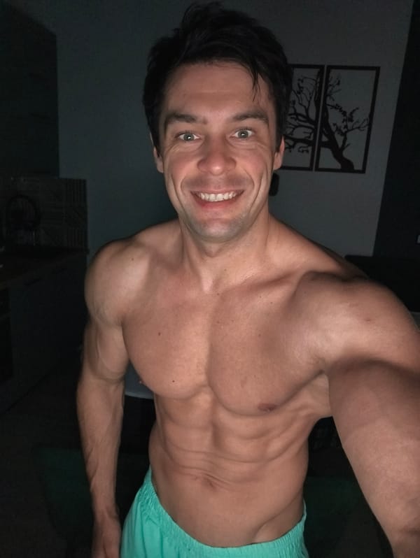 Man photographed twice in different outfits in Moscow apartment