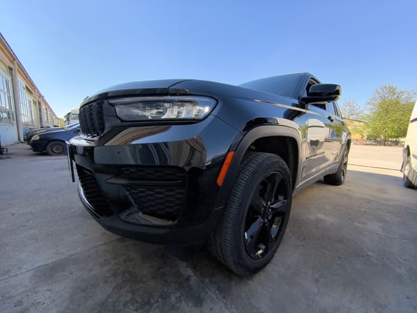 Black Jeep Grand Cherokee documented in Svilengrad, Bulgaria