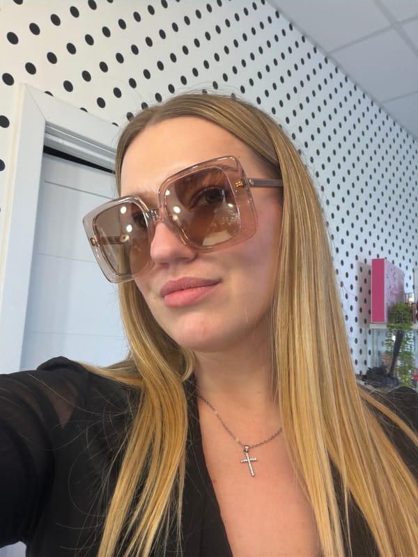 Woman in sunglasses spotted in Riga