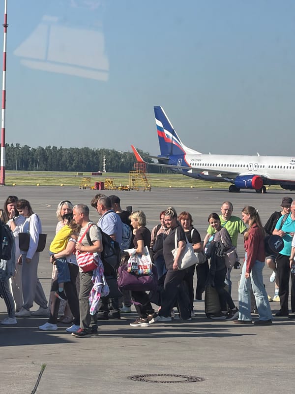 Morning Aeroflot departures at Moscow Sheremetyevo Airport