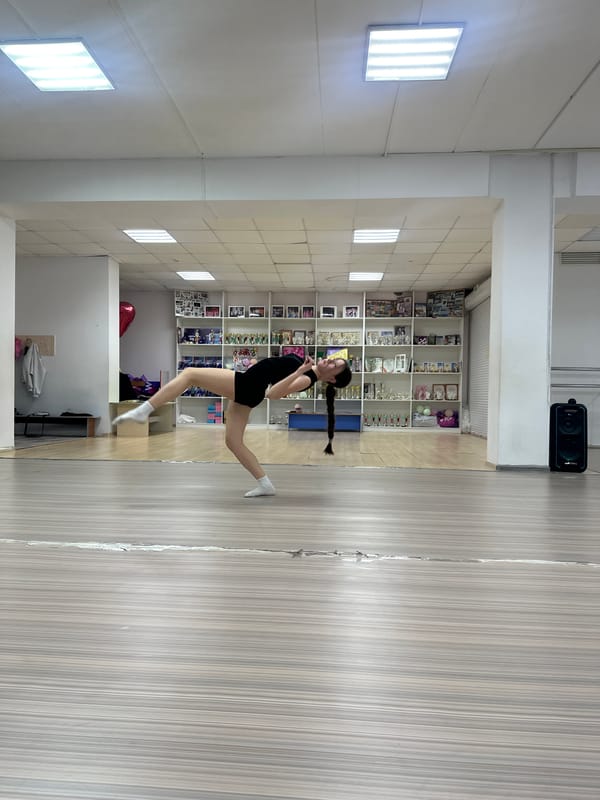 Dance students train at Votkinsk studio