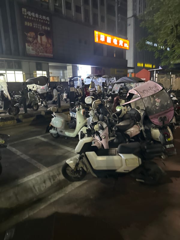 Ordinary evening documented in Chongqing High-tech Zone streets