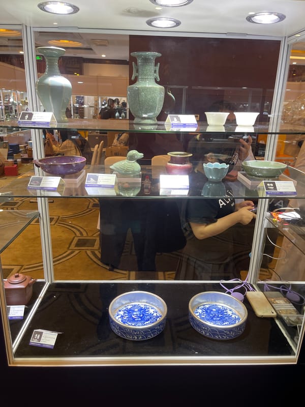 Traditional Chinese art auction preview in Futian, Shenzhen