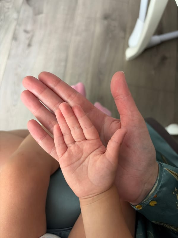 Family moments and social media captured in Wisła morning