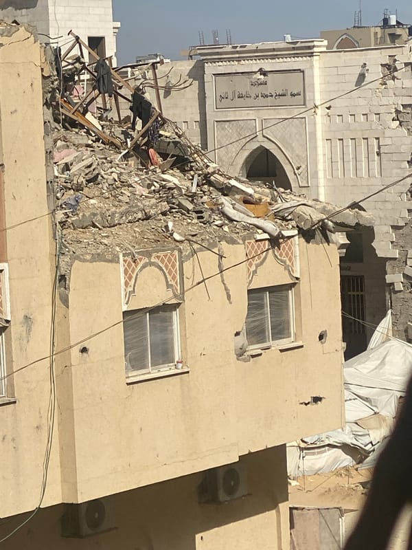 Khan Yunis residents navigate damaged streets, tent camps documented