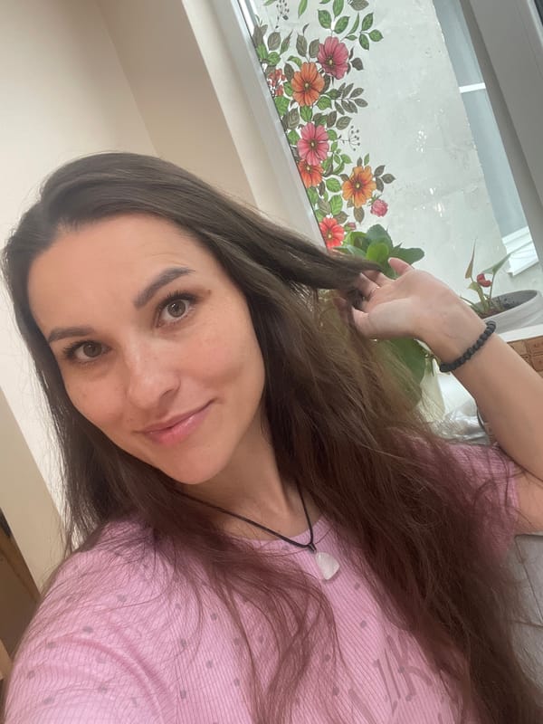 Quiet morning at home in Donskoye, selfies and backyard views