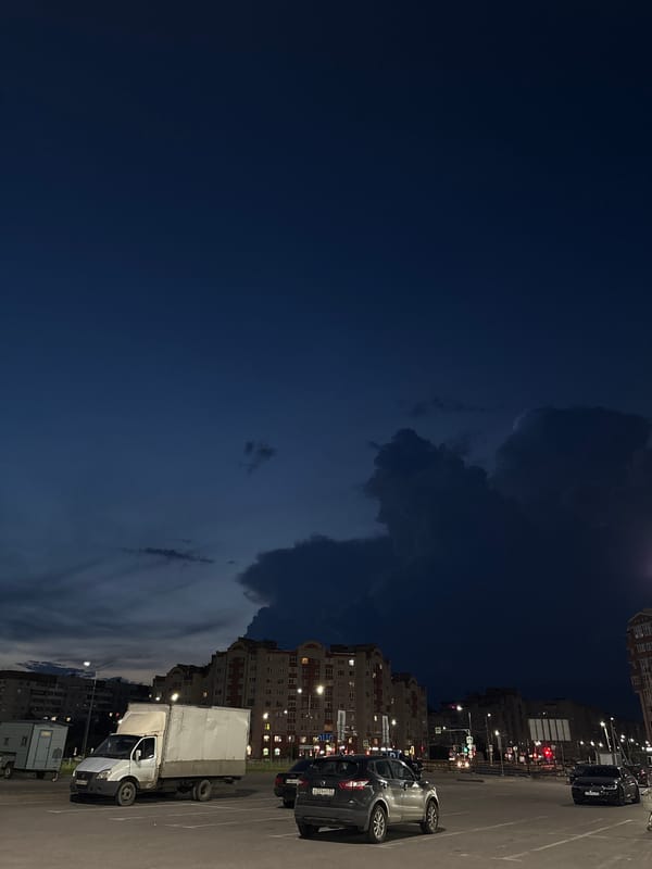 Dramatic night sky formations observed across Veliky Novgorod