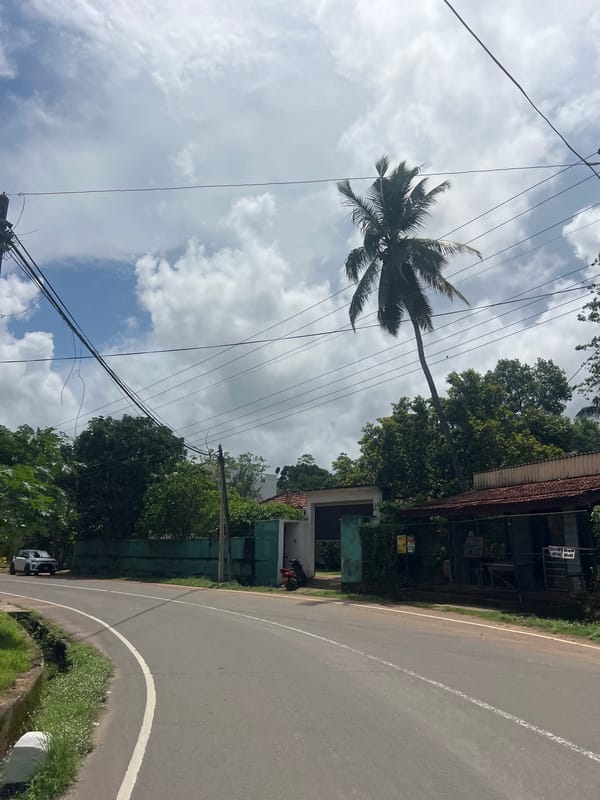 Concrete mixer truck spotted on Welipitiya street