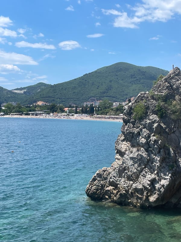 Tourist scenes captured along Budva coastline Friday morning
