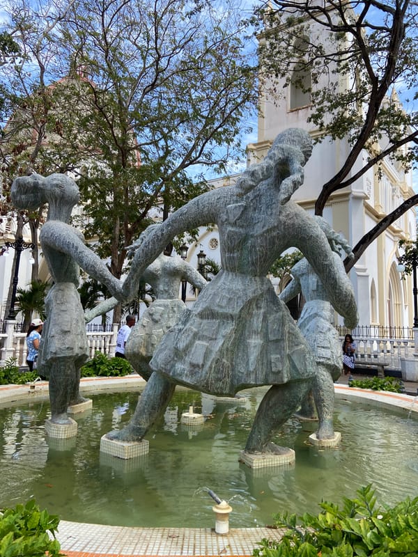 Bronze fountain sculptures documented in Porlamar public squares