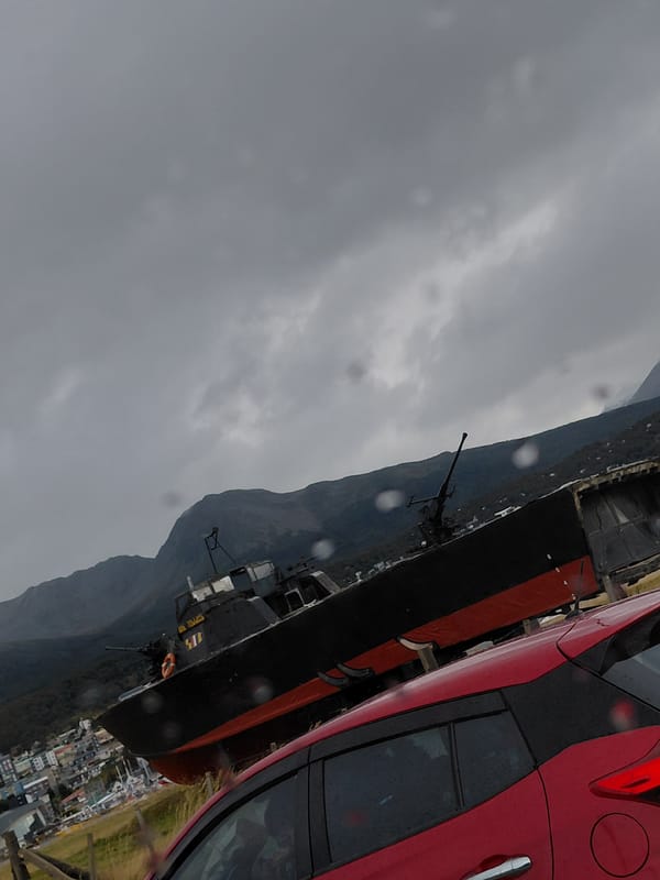 Decommissioned naval vessel ARA TEHUELCHE spotted in Ushuaia