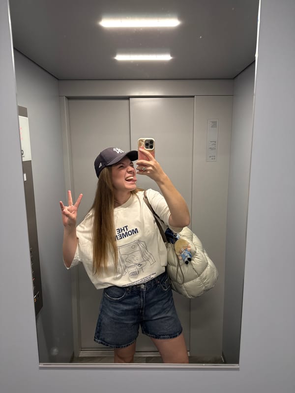 Woman takes elevator selfie in Belgrade suburb